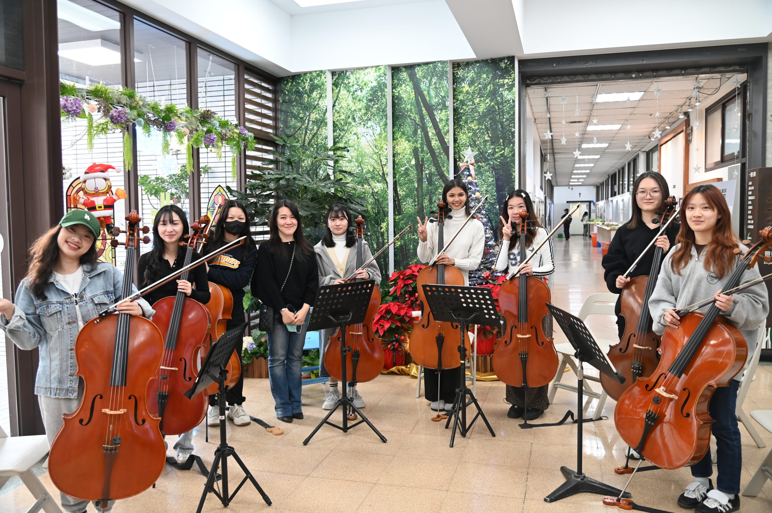 《花絮》2025.12.04大提琴重奏團快閃演出